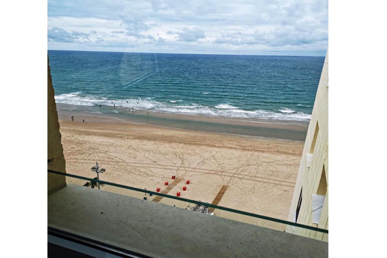 Romantica Vista Al Paseo Maritimo De 카디스 외부 사진