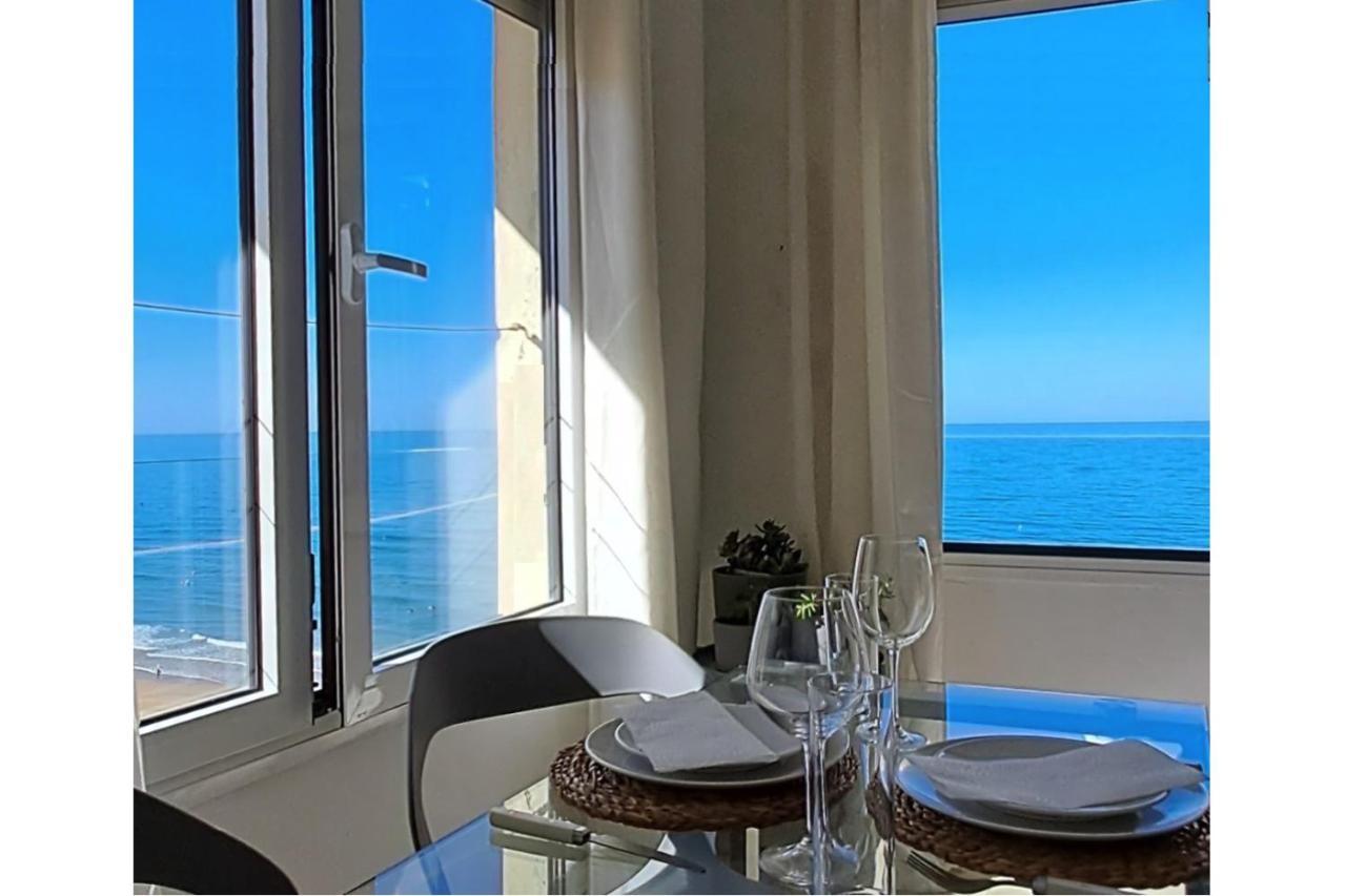 Romantica Vista Al Paseo Maritimo De 카디스 외부 사진