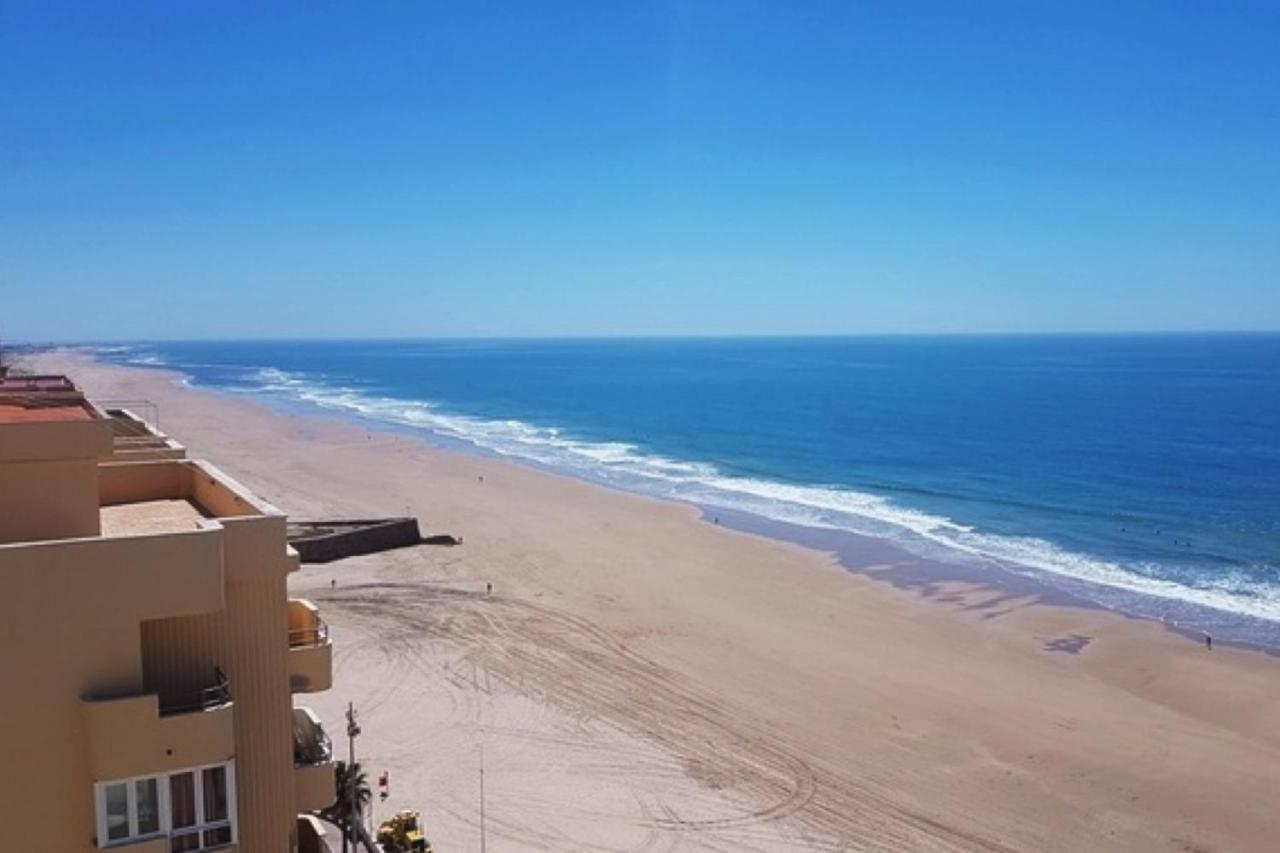 Romantica Vista Al Paseo Maritimo De 카디스 외부 사진